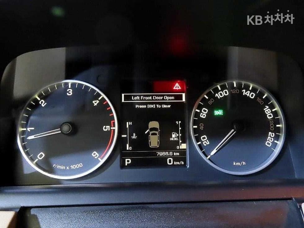 Land Rover 디스커버리43.0 TDV6 SE - 9