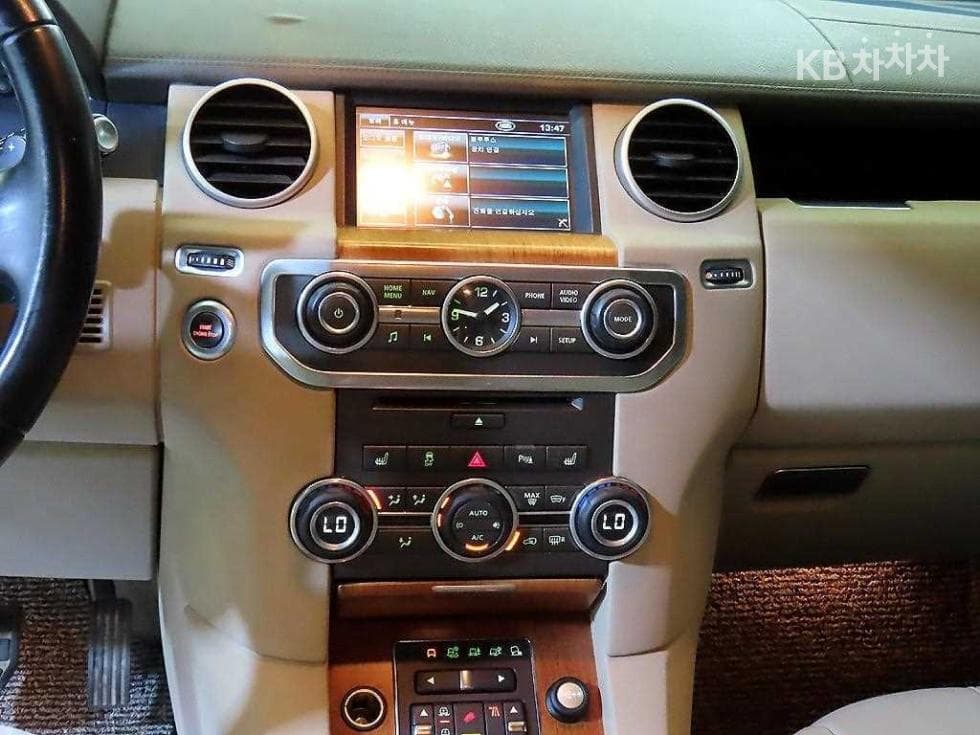 Land Rover 디스커버리43.0 TDV6 SE - 11