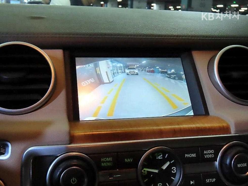 Land Rover 디스커버리43.0 TDV6 SE - 12