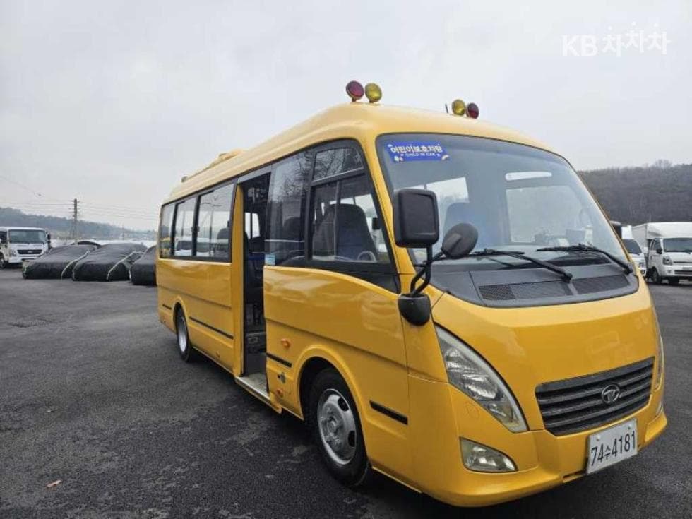 Джи Ем Корея 대우버스로얄 39-местен - 6