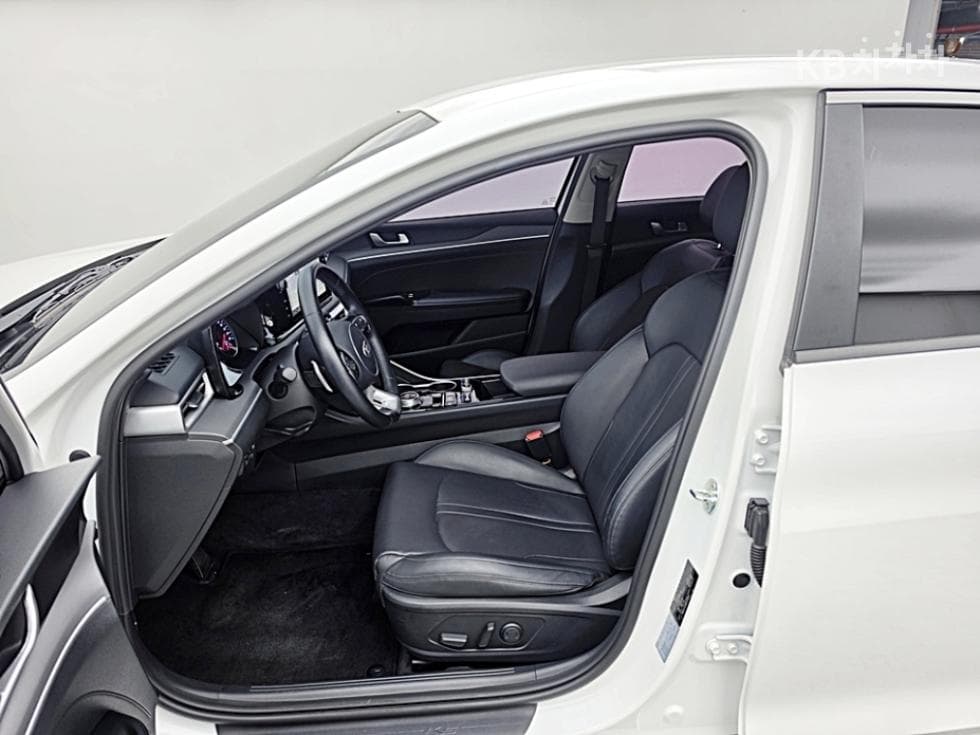 Kia K5 3rd Gen2.0 Gasoline Prestige - 11