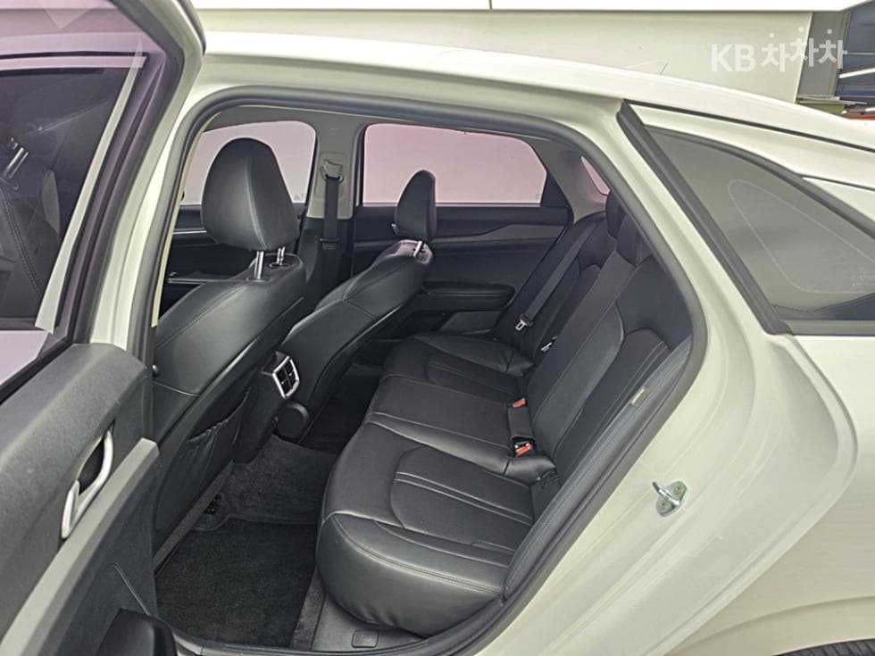 Kia K5 3rd Gen2.0 Gasoline Prestige - 12