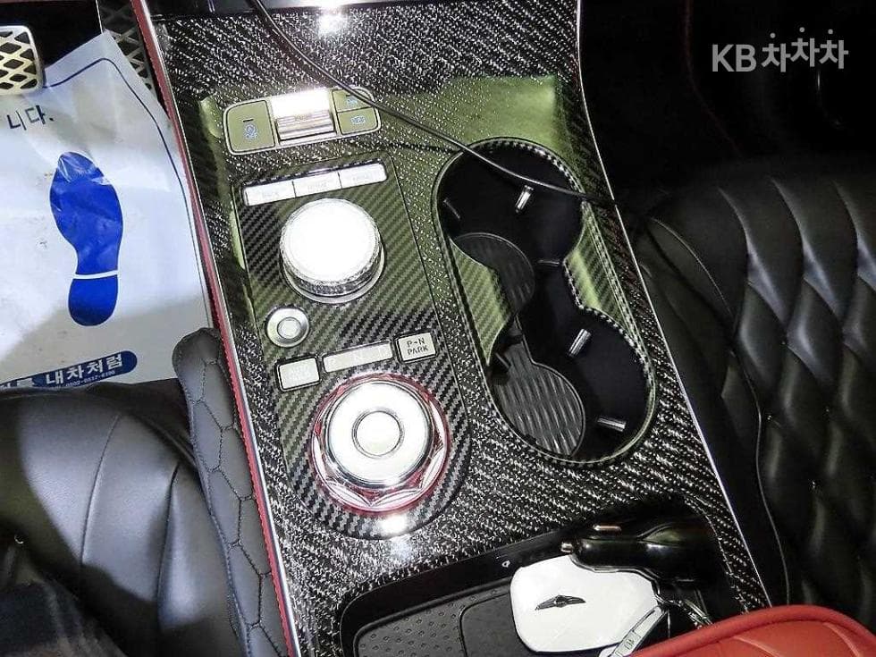 Дженезис GV70Бензин 3.5T 스포츠패키지 AWD - 12