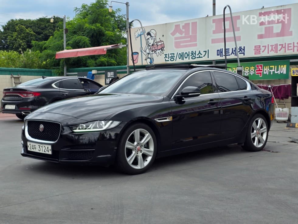 Jaguar XE 2.0 Дизел PORTFOLIO - Image 1