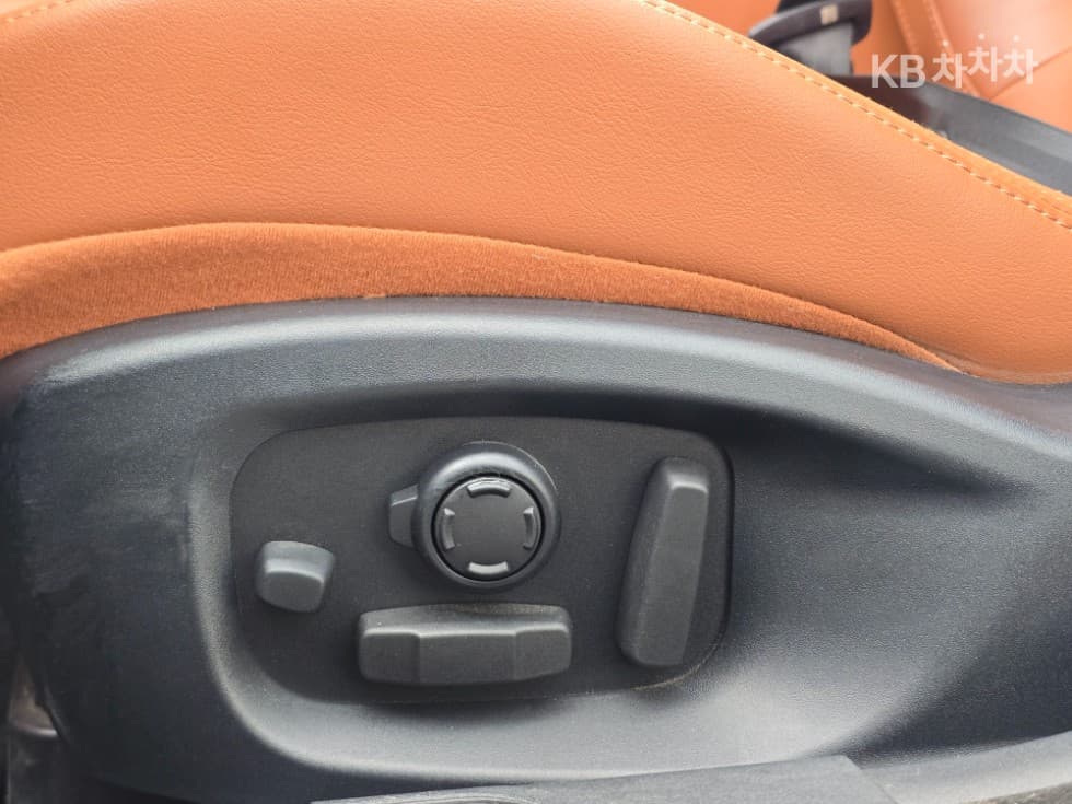 Jaguar XE2.0 Дизел PORTFOLIO - 13
