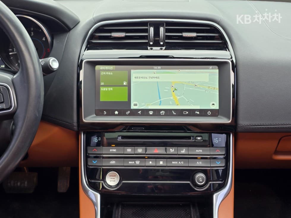 Jaguar XE2.0 Дизел PORTFOLIO - 19