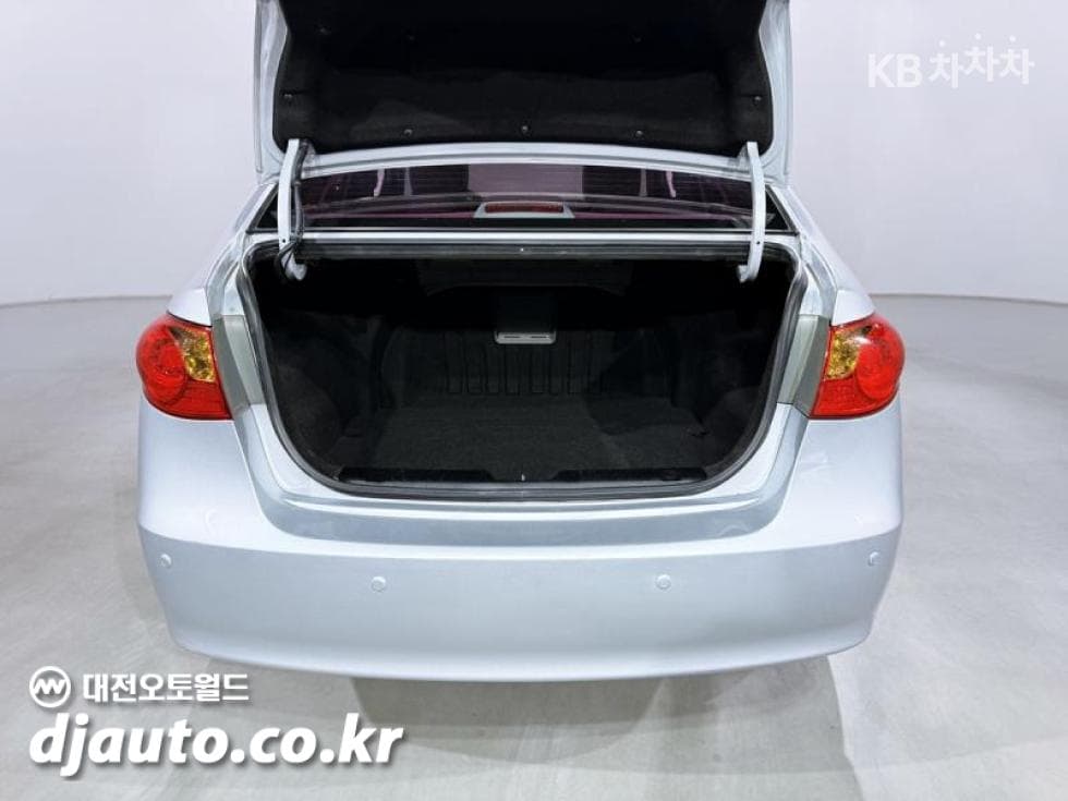 Hyundai Avante (Elantra)HD1.6 VVT S16 LUXURY - 19