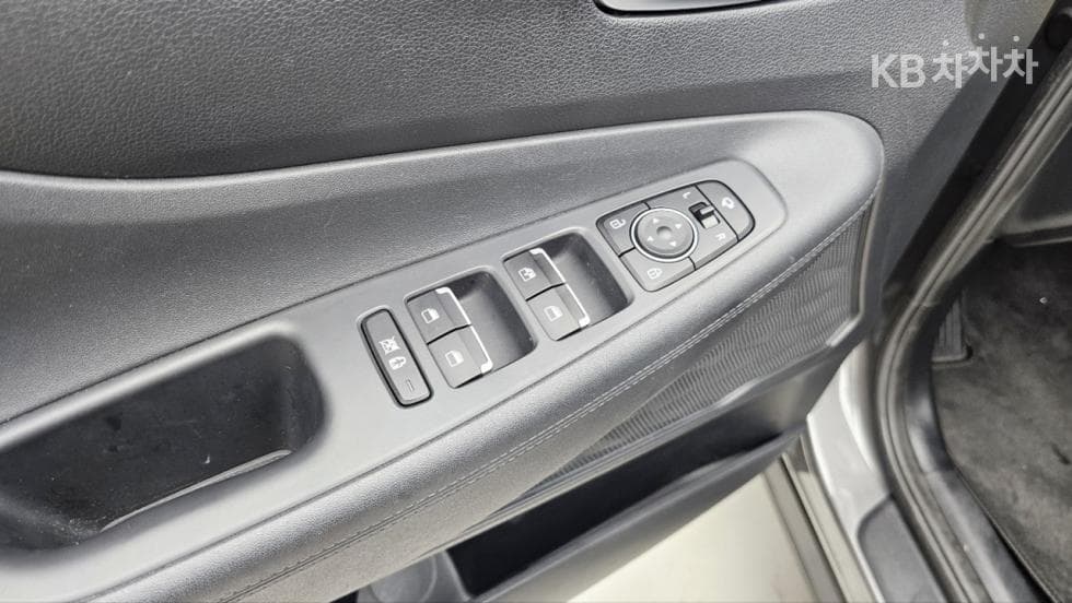 Hyundai Santa Fe TMDiesel 2.0 2WD Exclusive - 23