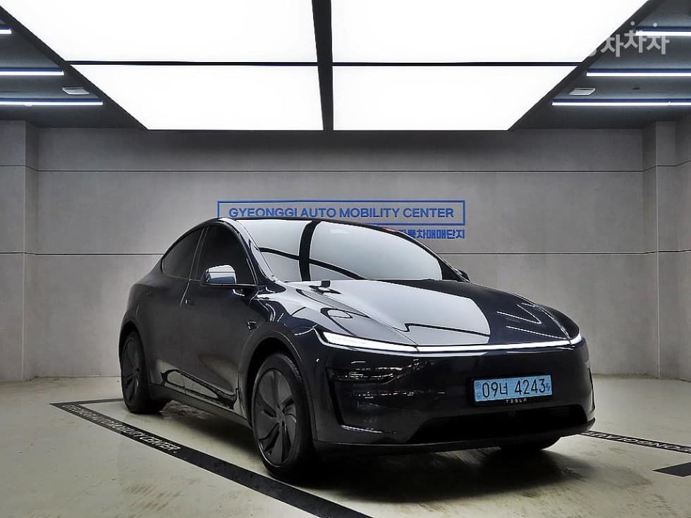 테슬라 Model Y RWD Стандартен - Image 1