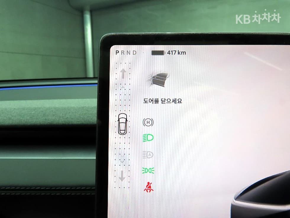 테슬라 Model YRWD Standard - 10