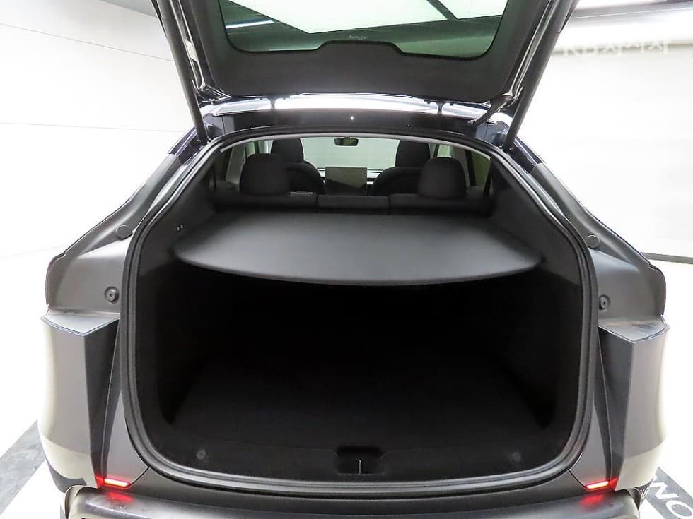 테슬라 Model YRWD Standard - 19