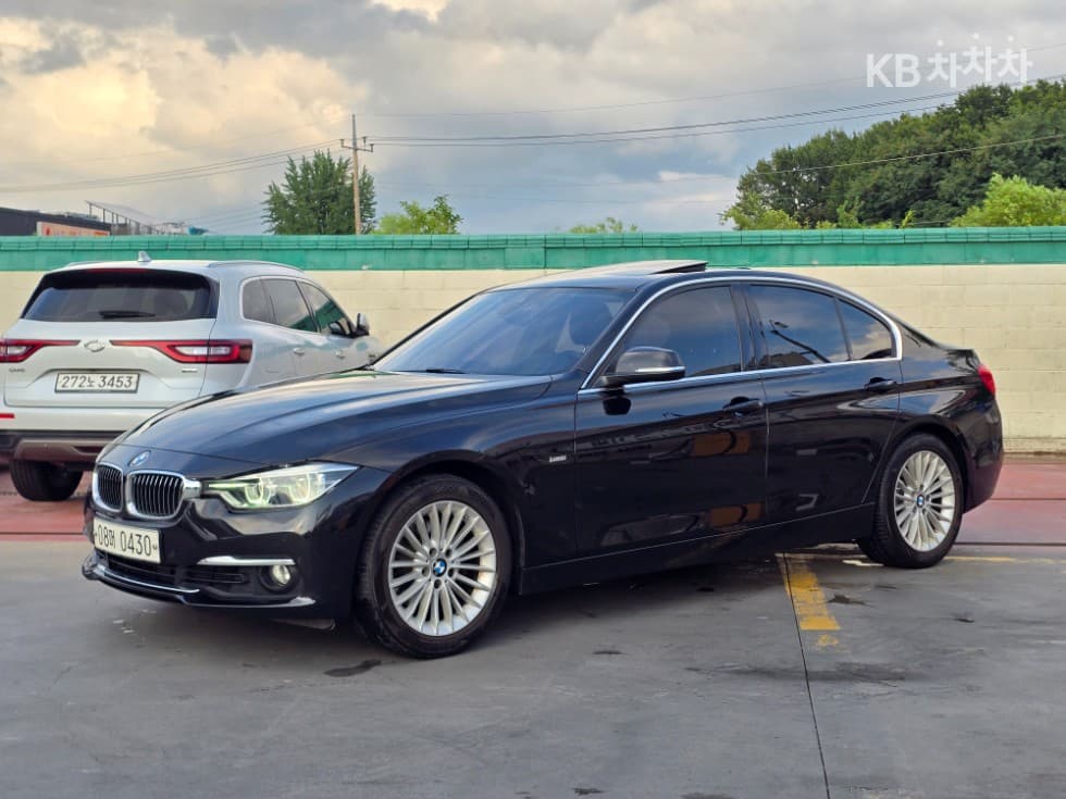 BMW New3 Series 320i Sedan Luxury F30(13) - Image 1