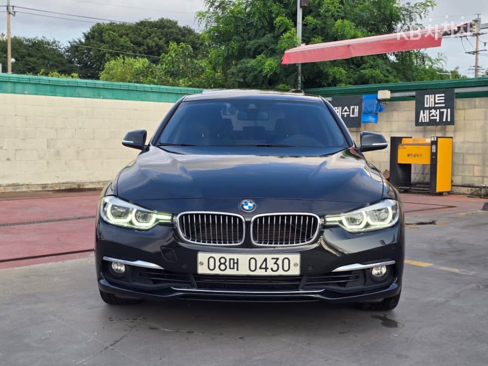 BMW New3 Series320i Sedan Luxury F30 - 3