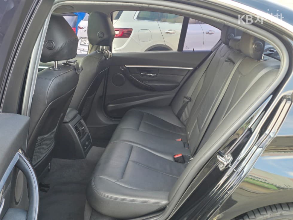 BMW New3 Series320i Sedan Luxury F30 - 9
