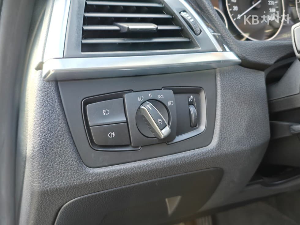 BMW New3 Series320i Sedan Luxury F30 - 22