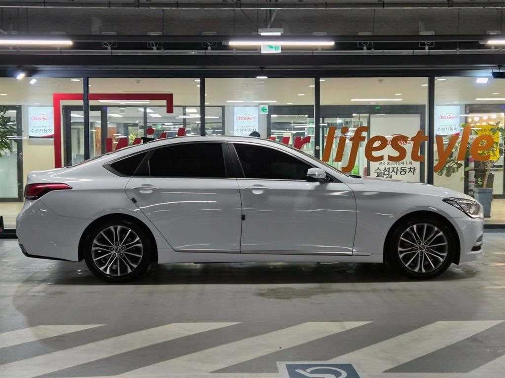Хюндай ДженезисDHG330 Modern AWD Стандартен - 3
