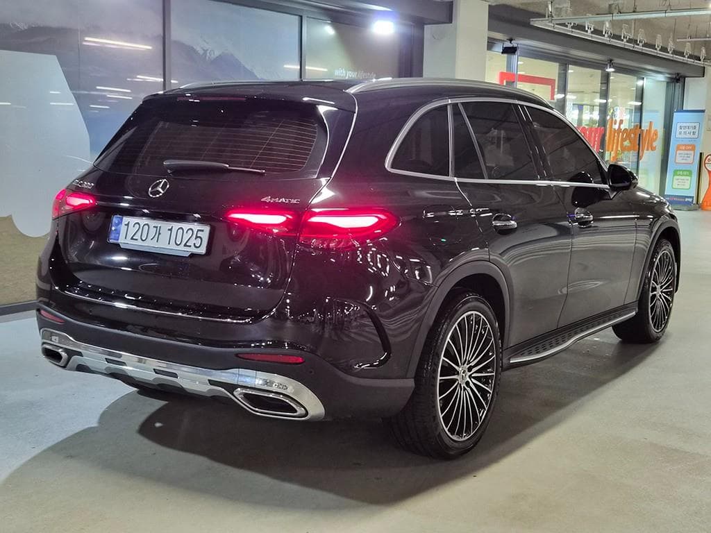 Mercedes-Benz GLC(X254)GLC300 4Matic Стандартен - 4