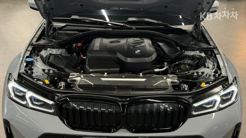 BMW 3 Series (G20)320i Touring M Sport - 6