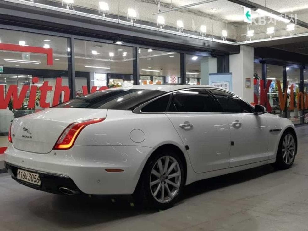 Jaguar All New XJ3.0D Премиум Люкс LWB X351 - 4