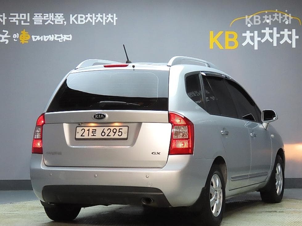 Kia NewCarens2.0 LPI GX Highest-end Type - 2