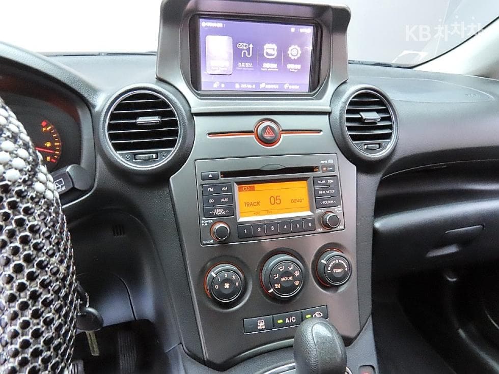 Kia NewCarens2.0 LPI GX Highest-end Type - 17