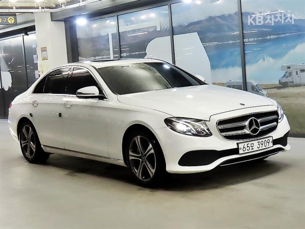 Mercedes-Benz E-Клас (W213) E300 Avantgarde - Image 1
