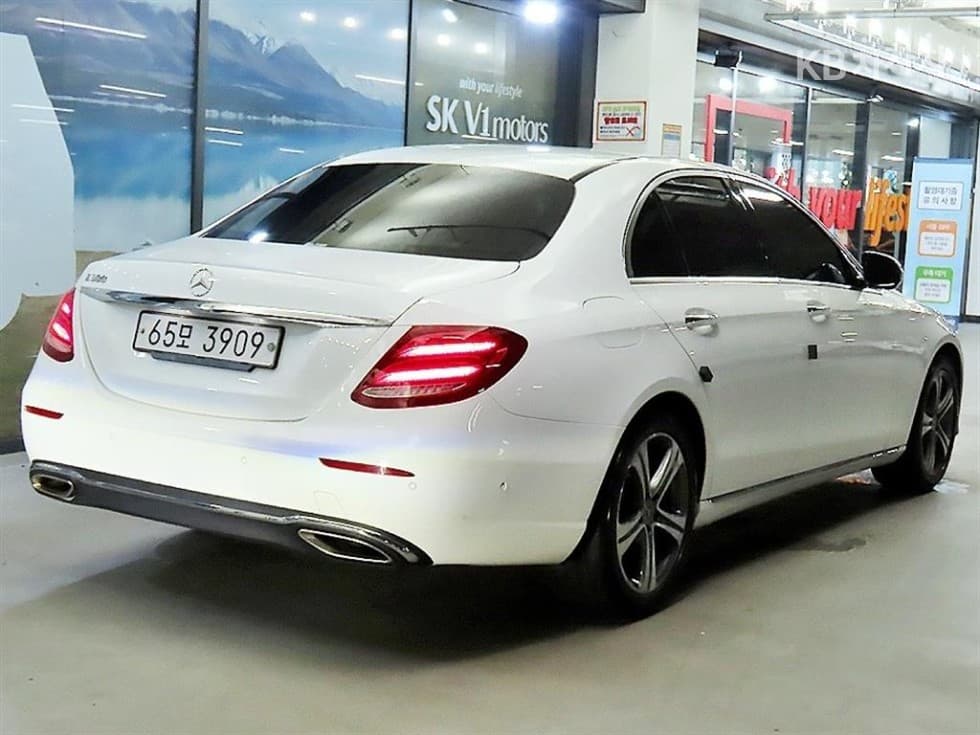 Mercedes-Benz E-Клас (W213)E300 Avantgarde - 4