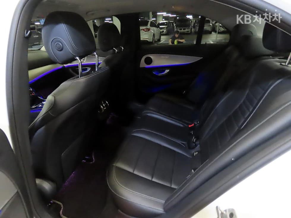 Mercedes-Benz E-Клас (W213)E300 Avantgarde - 7