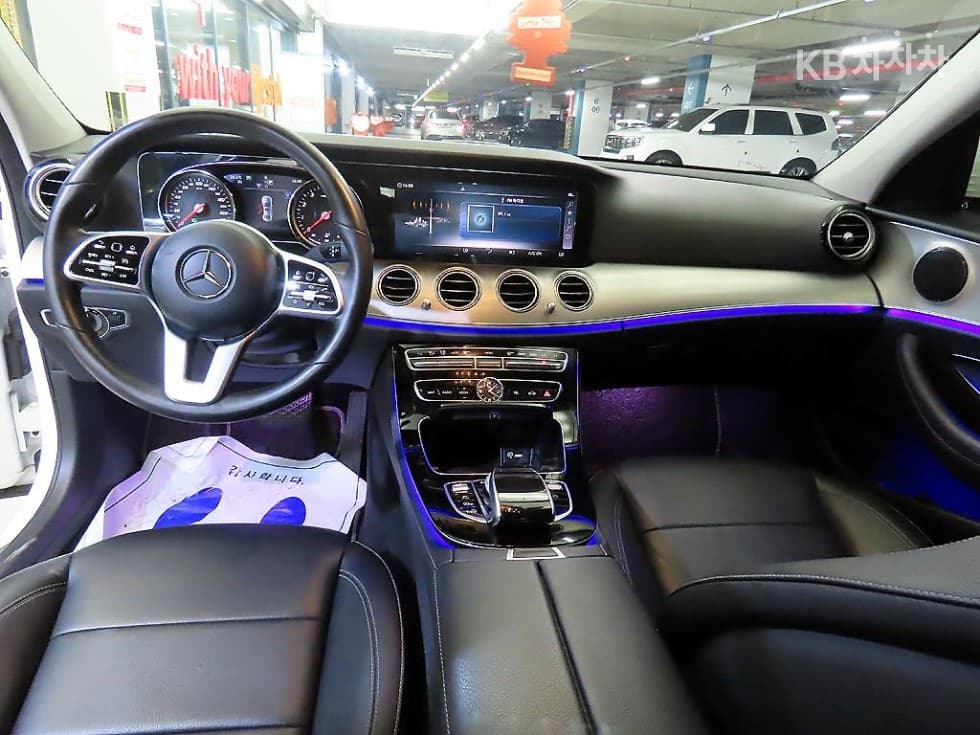 Mercedes-Benz E-Клас (W213)E300 Avantgarde - 10