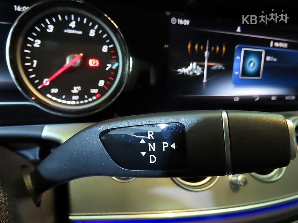 Mercedes-Benz E-Клас (W213)E300 Avantgarde - 12