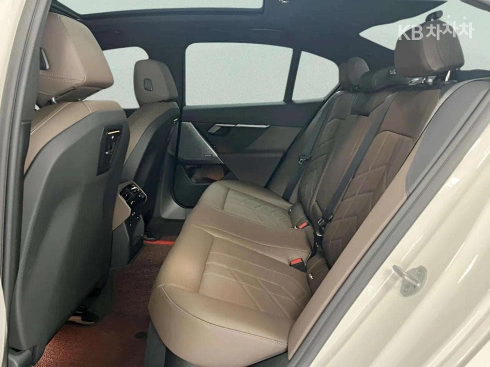 BMW New5 Series(G60)520i M Sport - 5