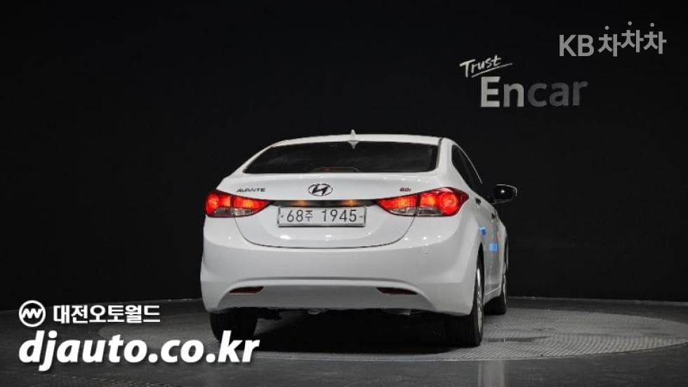 Хюндай Avante (Elantra)MDM16 GDI 에비Нов - 4