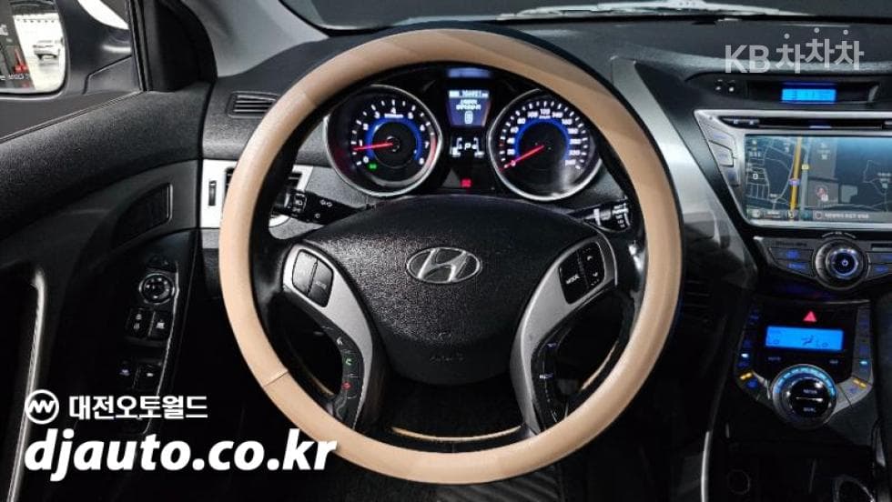 Хюндай Avante (Elantra)MDM16 GDI 에비Нов - 16