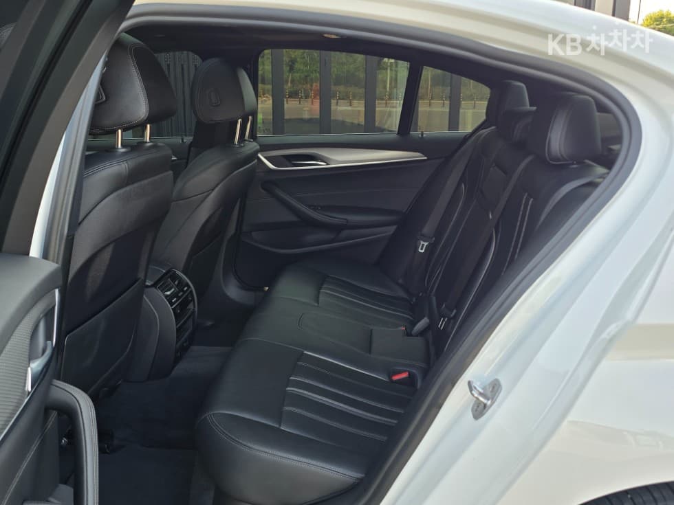 BMW 올New5 Series (G30)530i xDrive M Sport - 8