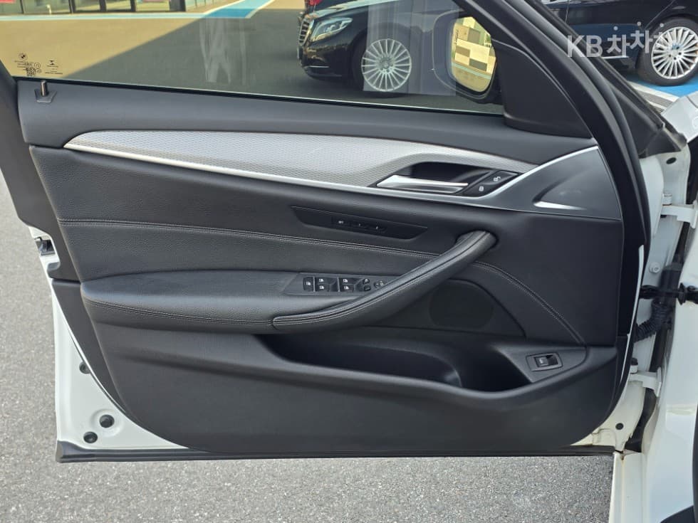 BMW 올New5 Series (G30)530i xDrive M Sport - 9
