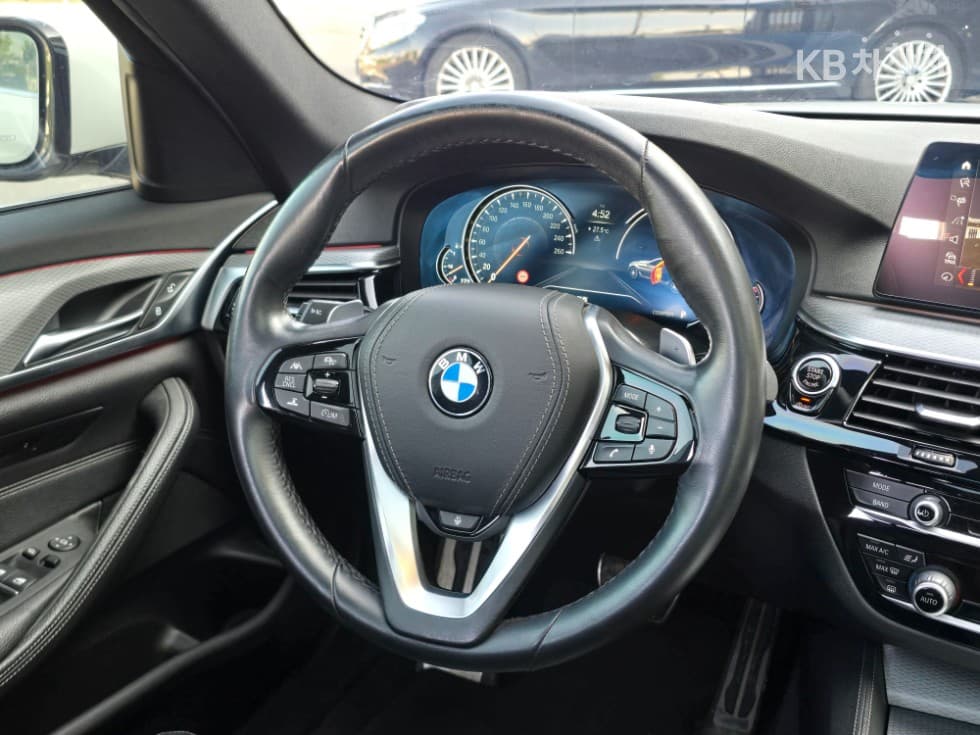 BMW 올New5 Series (G30)530i xDrive M Sport - 10