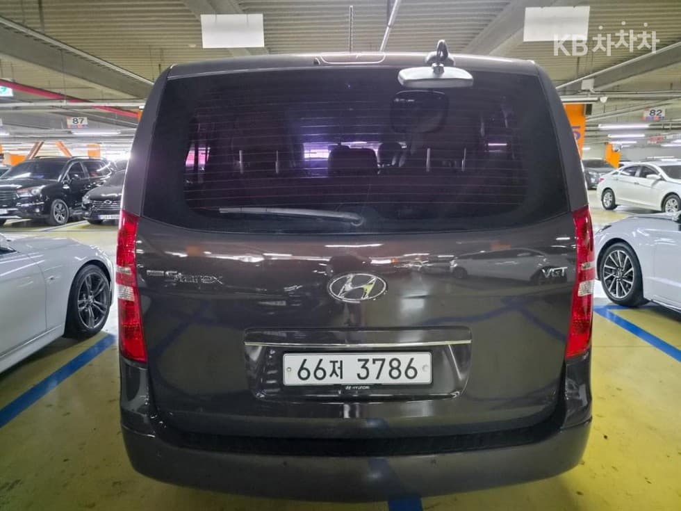 Hyundai The New (facelift) 그랜드 Star렉스어반 9-seater Premium - 5