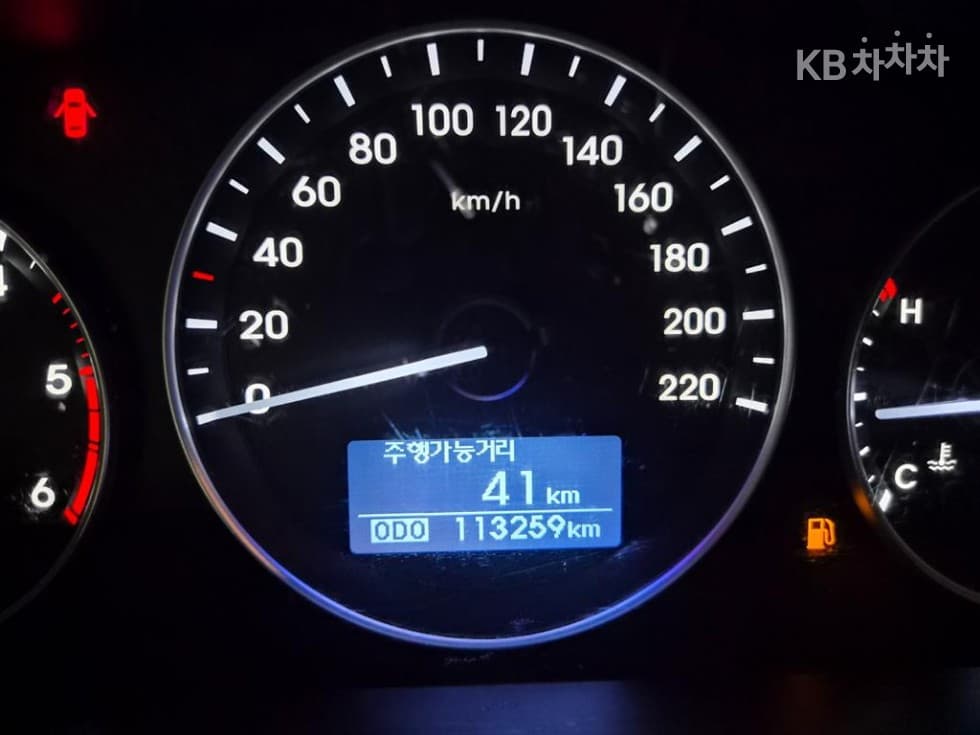 Hyundai The New (facelift) 그랜드 Star렉스어반 9-seater Premium - 8