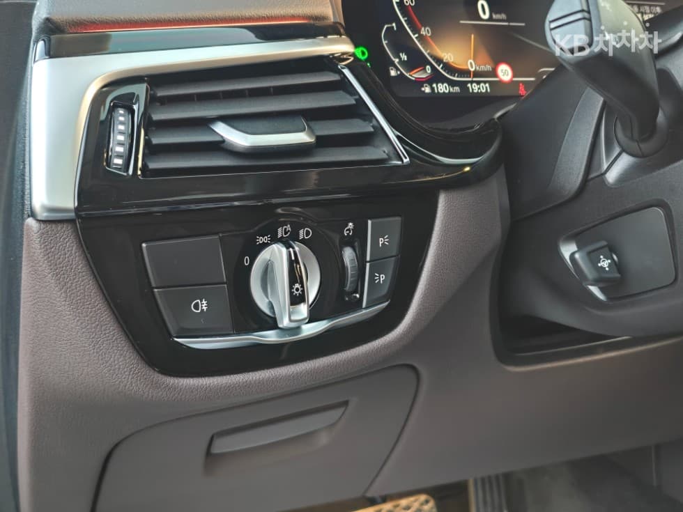 BMW 올Нов5 Серия (G30)530i Luxury - 11