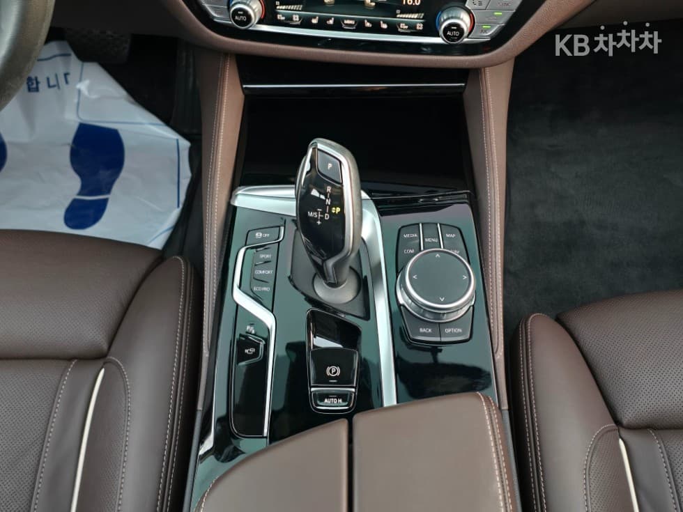 BMW 올Нов5 Серия (G30)530i Luxury - 14