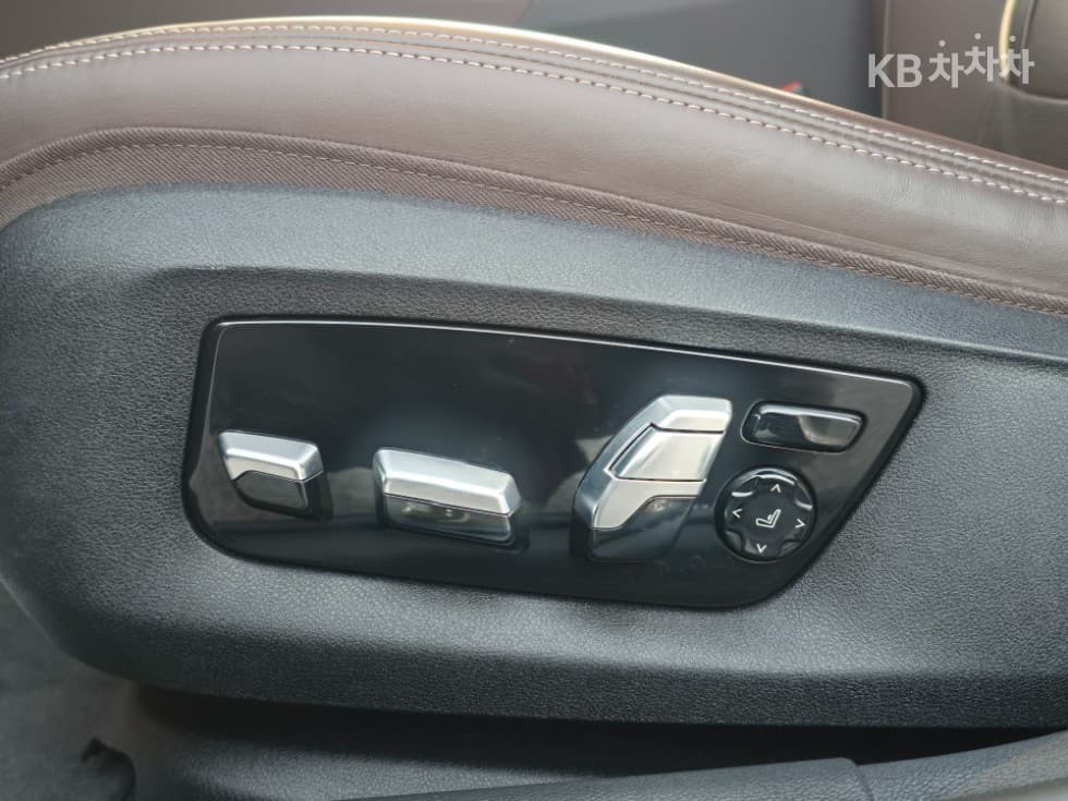 BMW 올Нов5 Серия (G30)530i Luxury - 23
