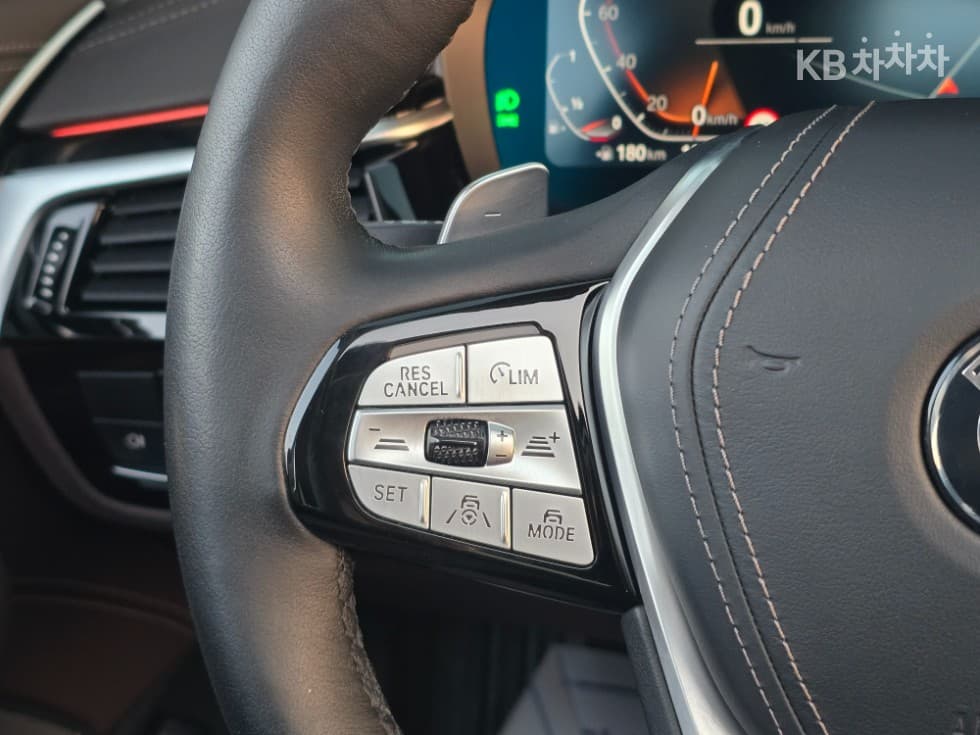 BMW 올Нов5 Серия (G30)530i Luxury - 26