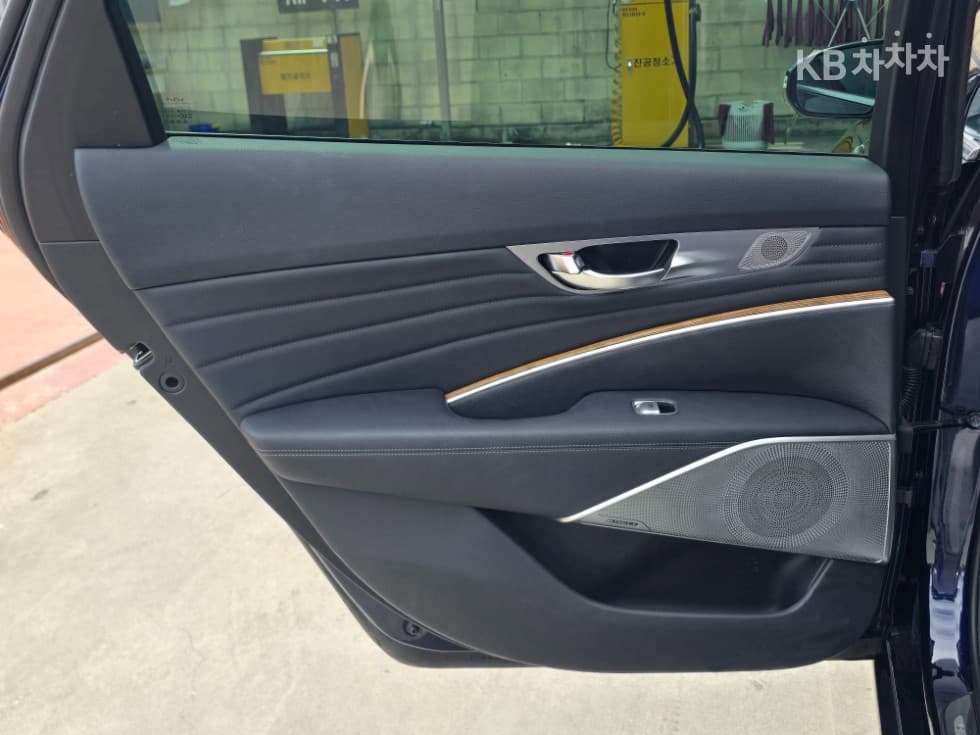 Киа The New (фейслифт) K9(Второ поколение)3.8 GDI AWD 플래티넘 - 17
