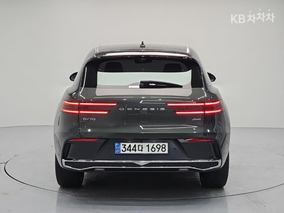 Genesis GV70Gasoline 2.5T AWD - 3