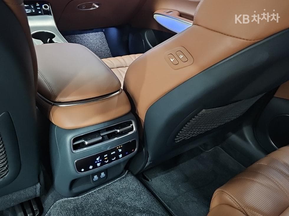 Genesis GV70Gasoline 2.5T AWD - 14