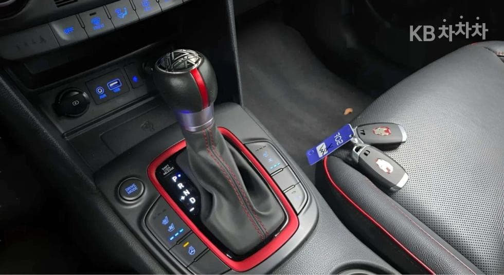 Хюндай Kona1.6 Турбо 아이언맨 에디션 - 9