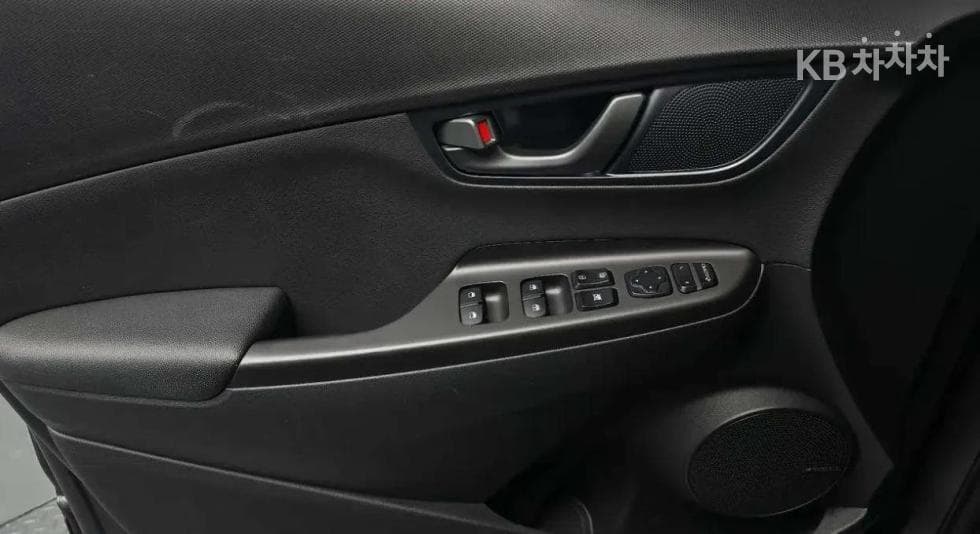Хюндай Kona1.6 Турбо 아이언맨 에디션 - 13