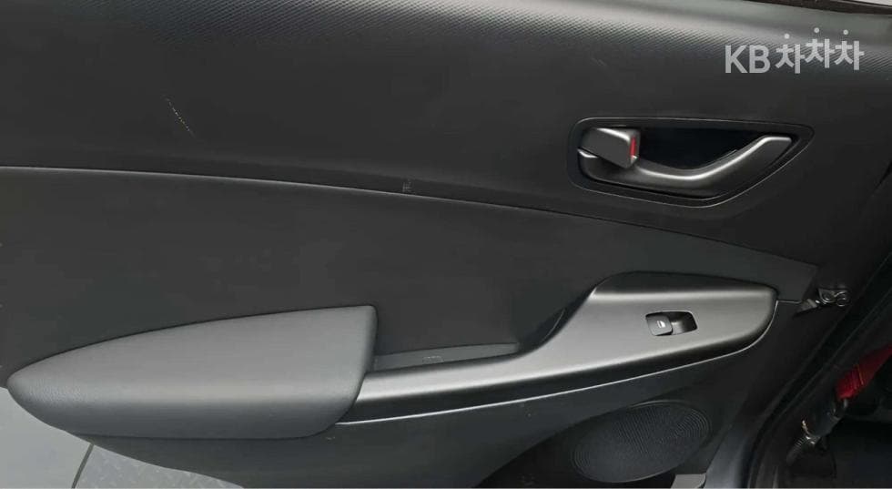 Хюндай Kona1.6 Турбо 아이언맨 에디션 - 14
