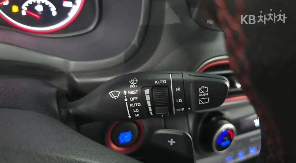 Хюндай Kona1.6 Турбо 아이언맨 에디션 - 19