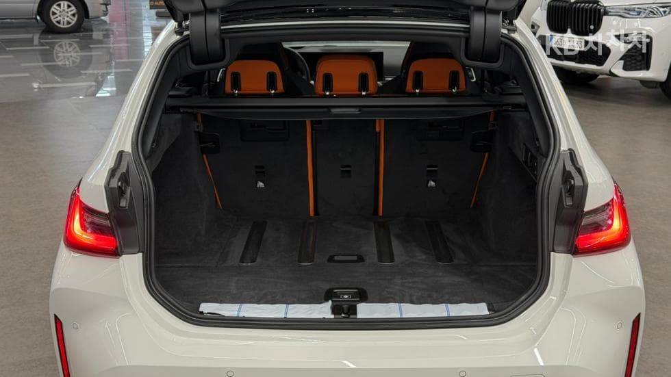 BMW M시리즈M3 투어링 Competition M xDrive - 11